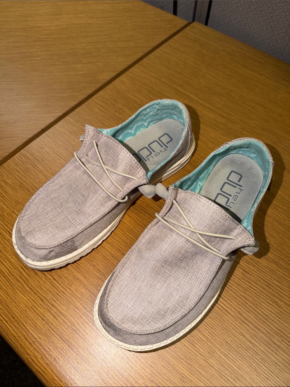 Hey Dude Women’s Slip-On Size 8